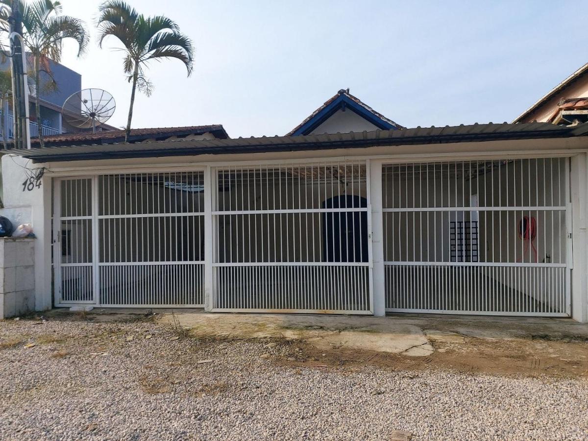 乌巴图巴0005.04 - Maranduba - Casa - 3 Dorm - 14 Pess - 3 Quadras Do Mar - Piscina Coletiva - Wifi - Ar Condicionado别墅 外观 照片